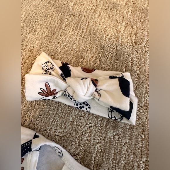 Spearmint Love Bamboo Plant Lovers Knotted Gown and Matching Headband Set - Picture 7 of 7